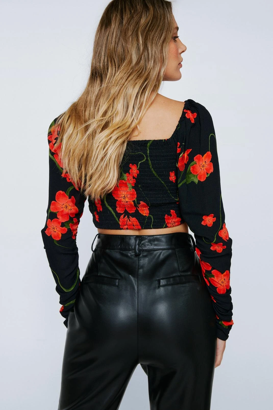 Floral Ruched Front Crop Top - Image 3