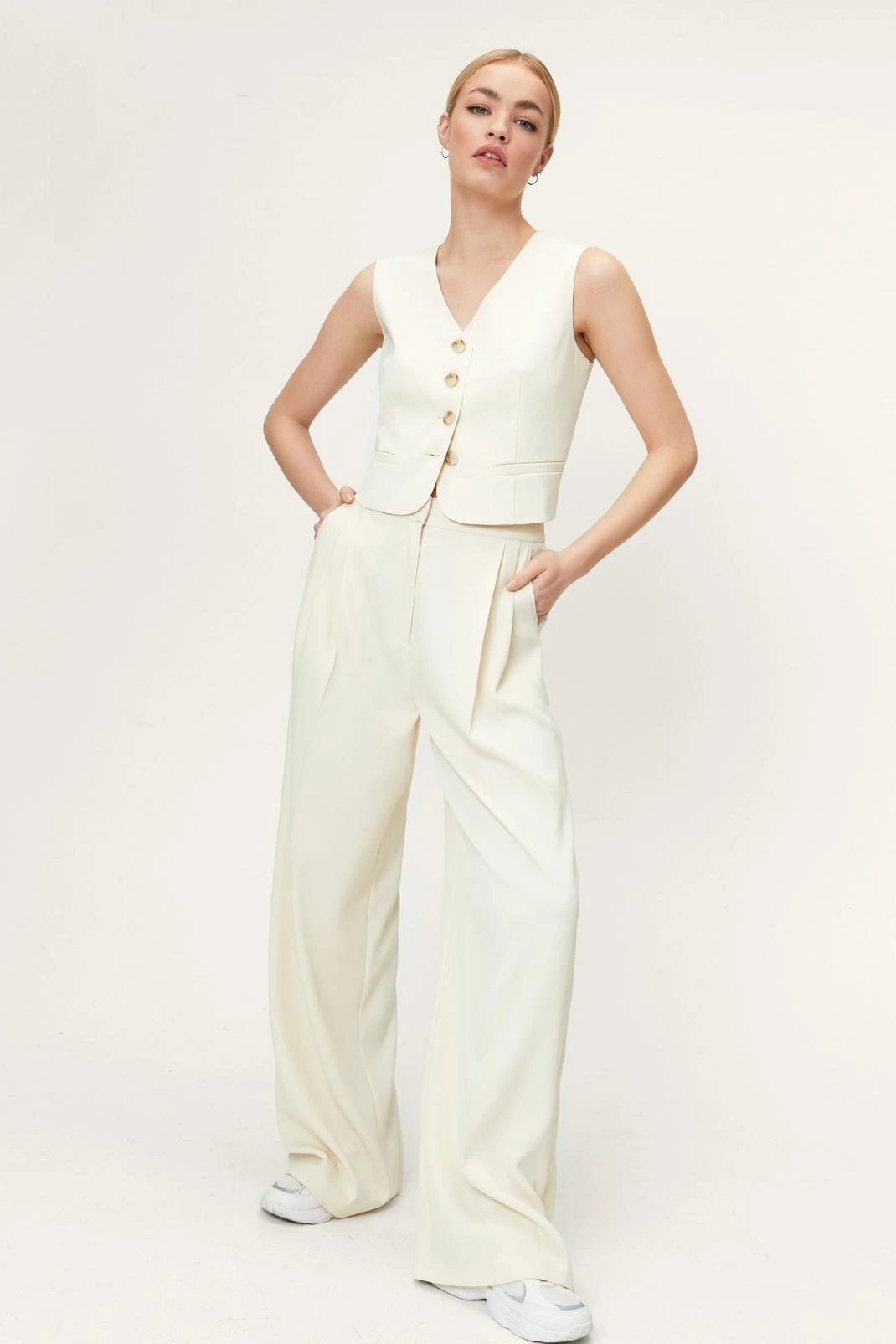 Cropped Tailored Single Breasted Vest 6 Cropped Tailored Single Breasted Vest - Image 4