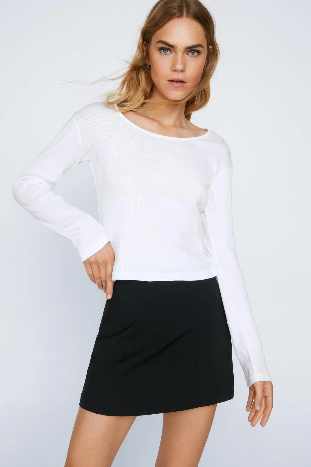 Ribbed Fitted Long Sleeve Scoop Neck T-shirt - Image 7