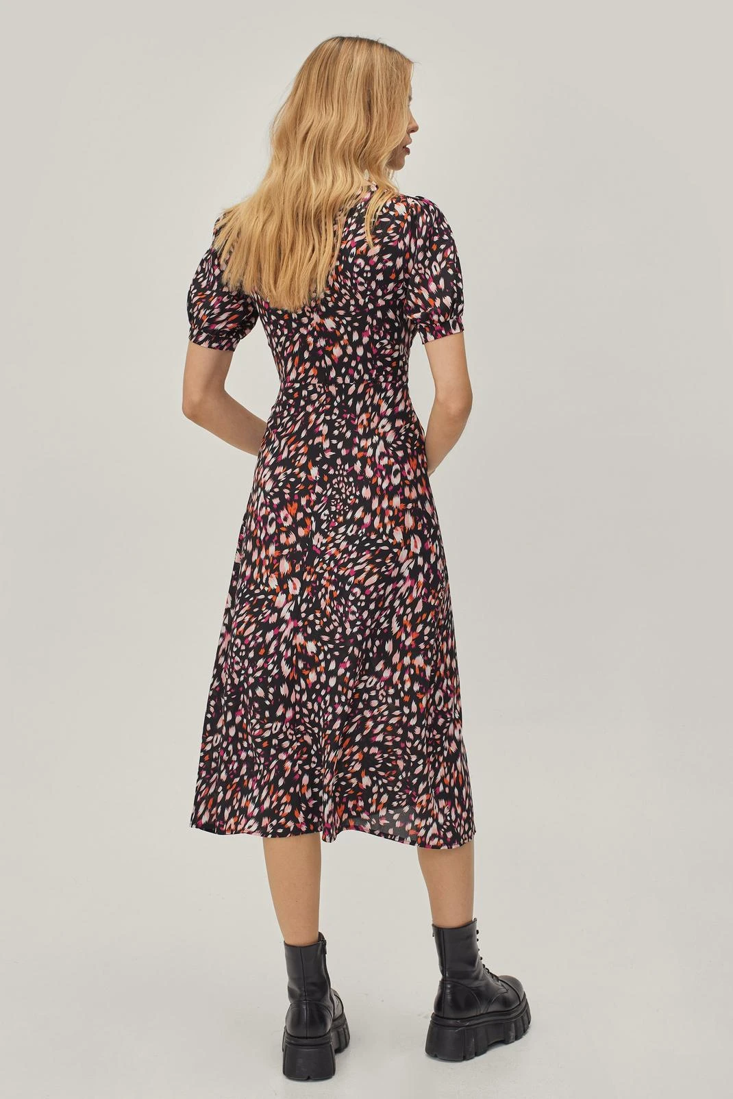 Sweetheart Neckline Animal Print Puff Sleeve Midi Dress - Image 3