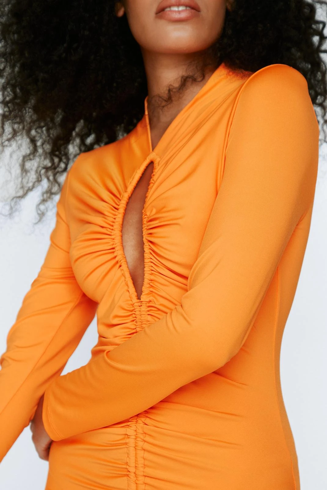 Cut Out Ruche Detail Long Sleeved Dress - Image 5