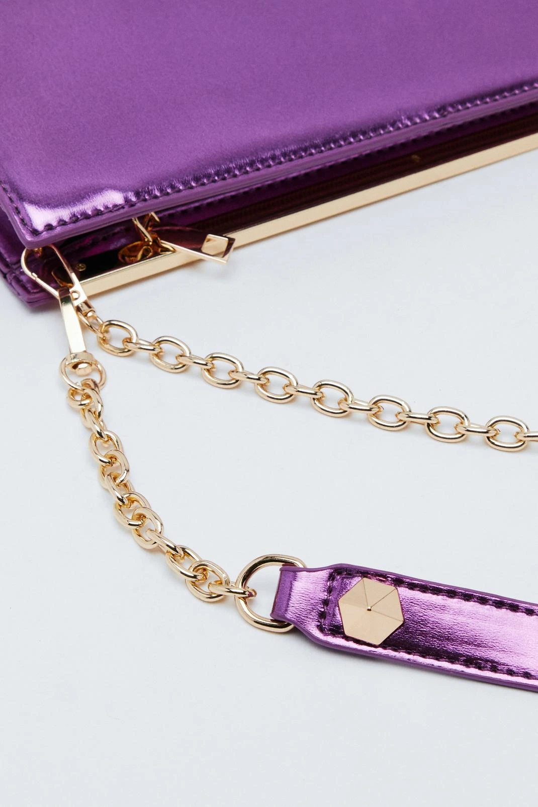 Faux Leather Chain Detail Shoulder Bag - Image 3
