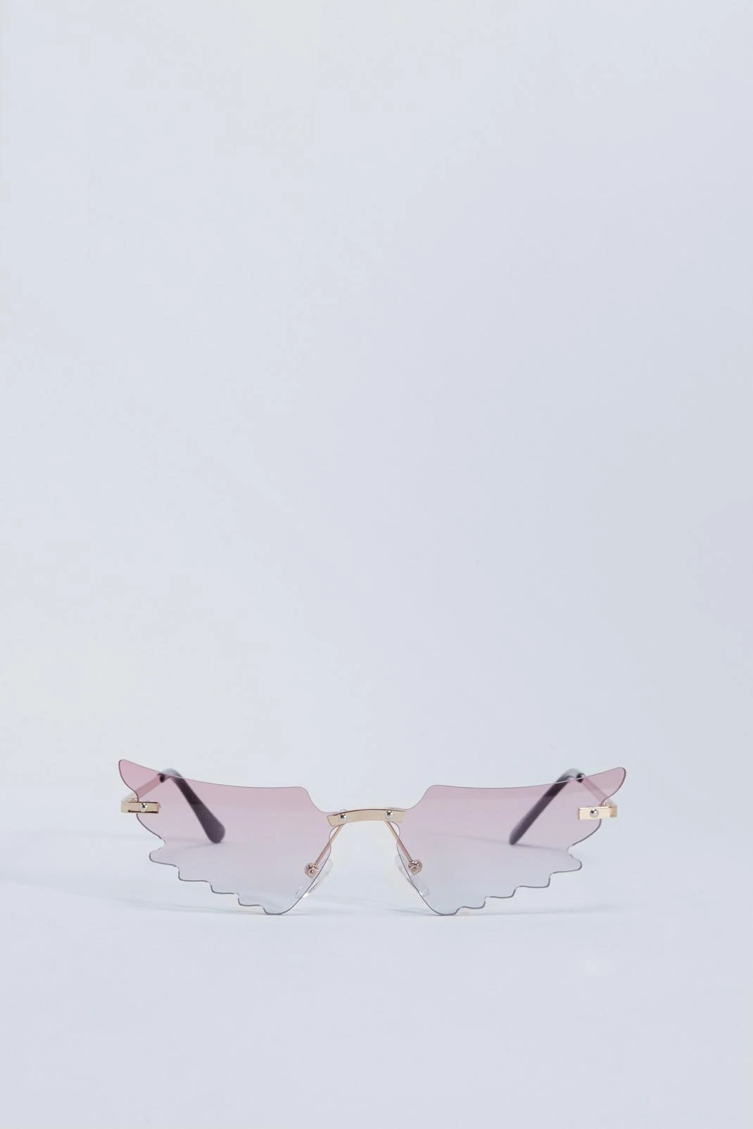 Ombre Wing Shape Sunglasses 4 Ombre Wing Shape Sunglasses - Image 2