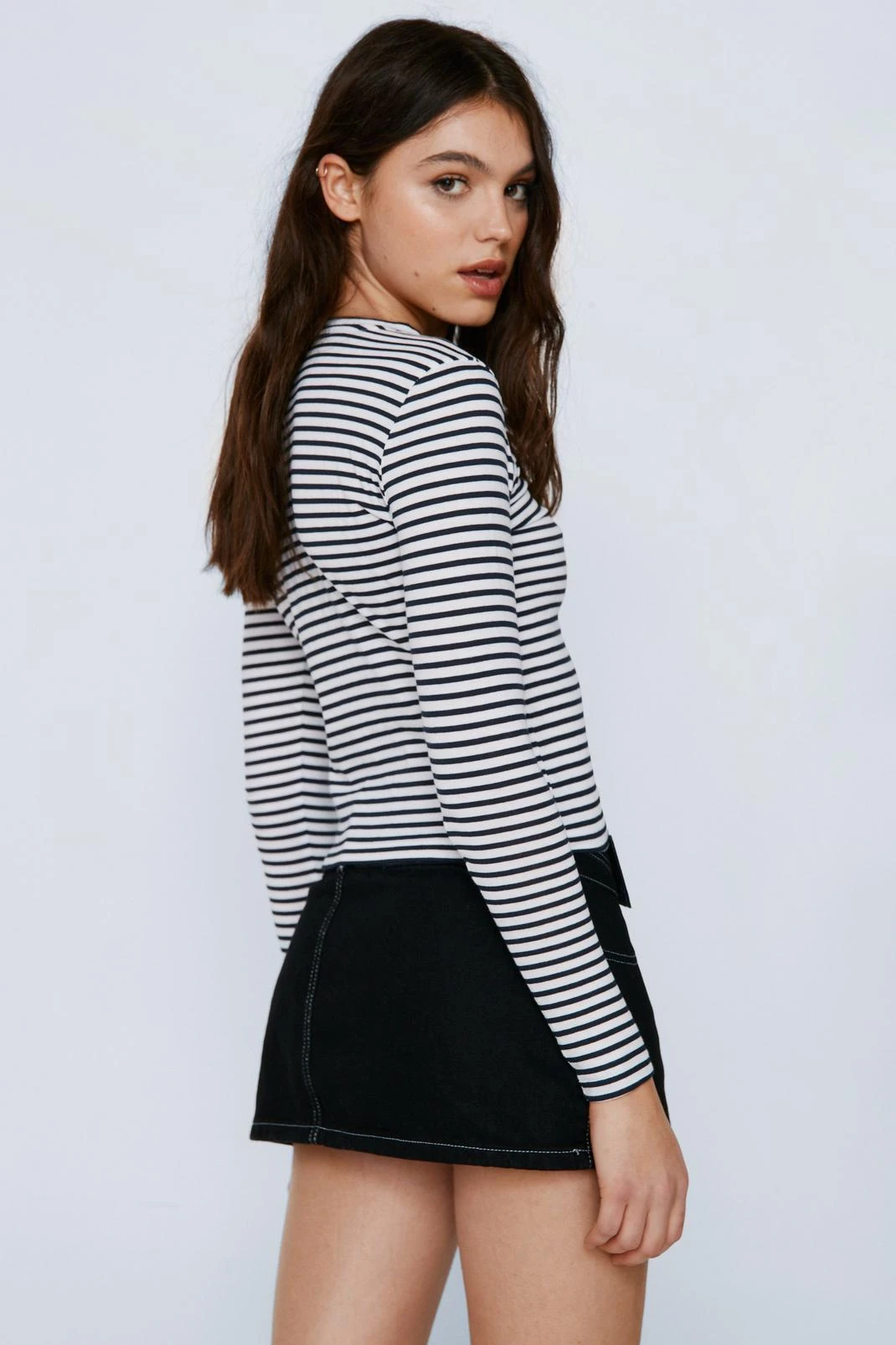 Long Sleeve Fitted Striped T-shirt 5 Long Sleeve Fitted Striped T-shirt - Image 3