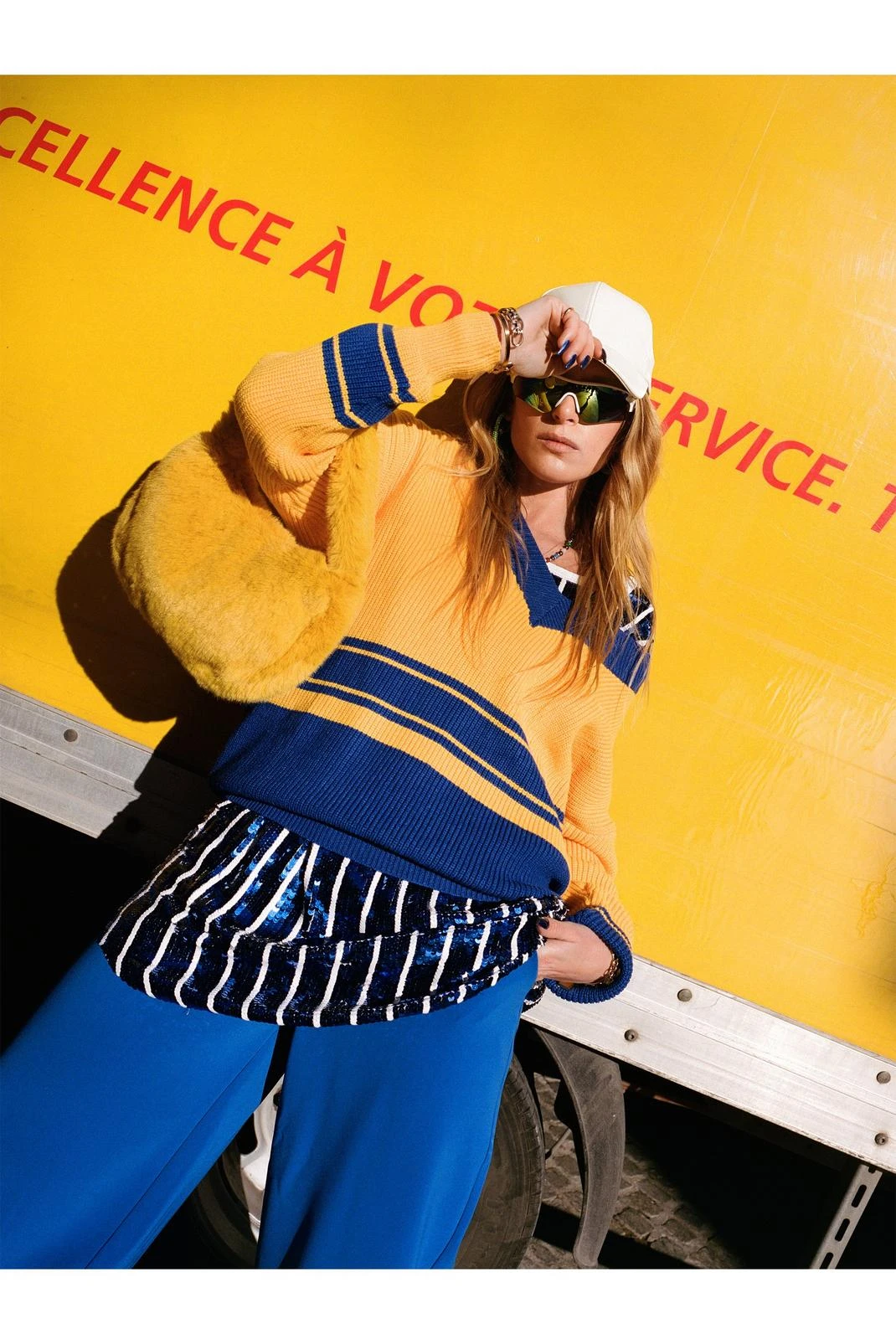 Colorblock V Neck Sweater - Image 4